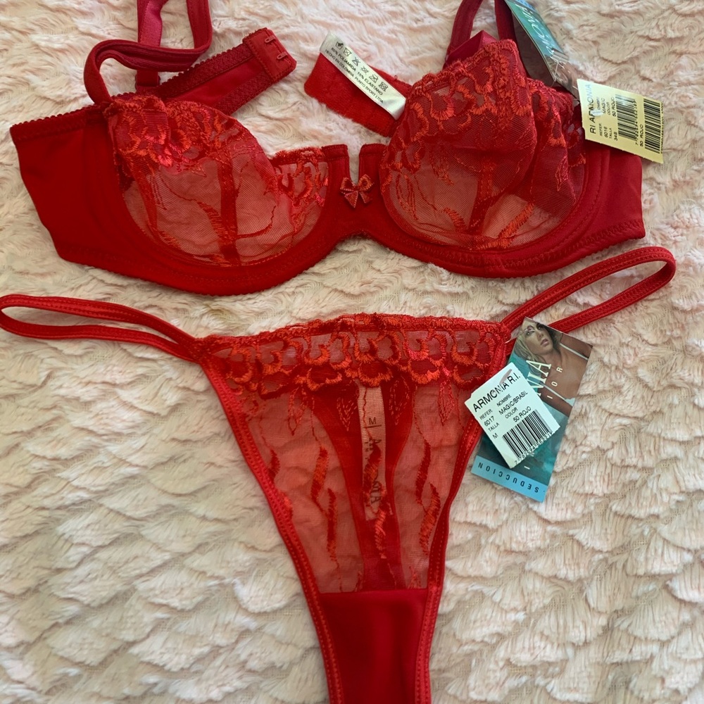Feminine under cloths